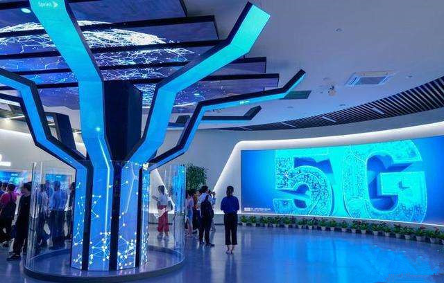 杭州5G立异园树形屏